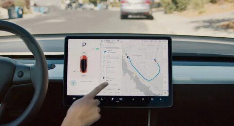 tesla-autopilot-2
